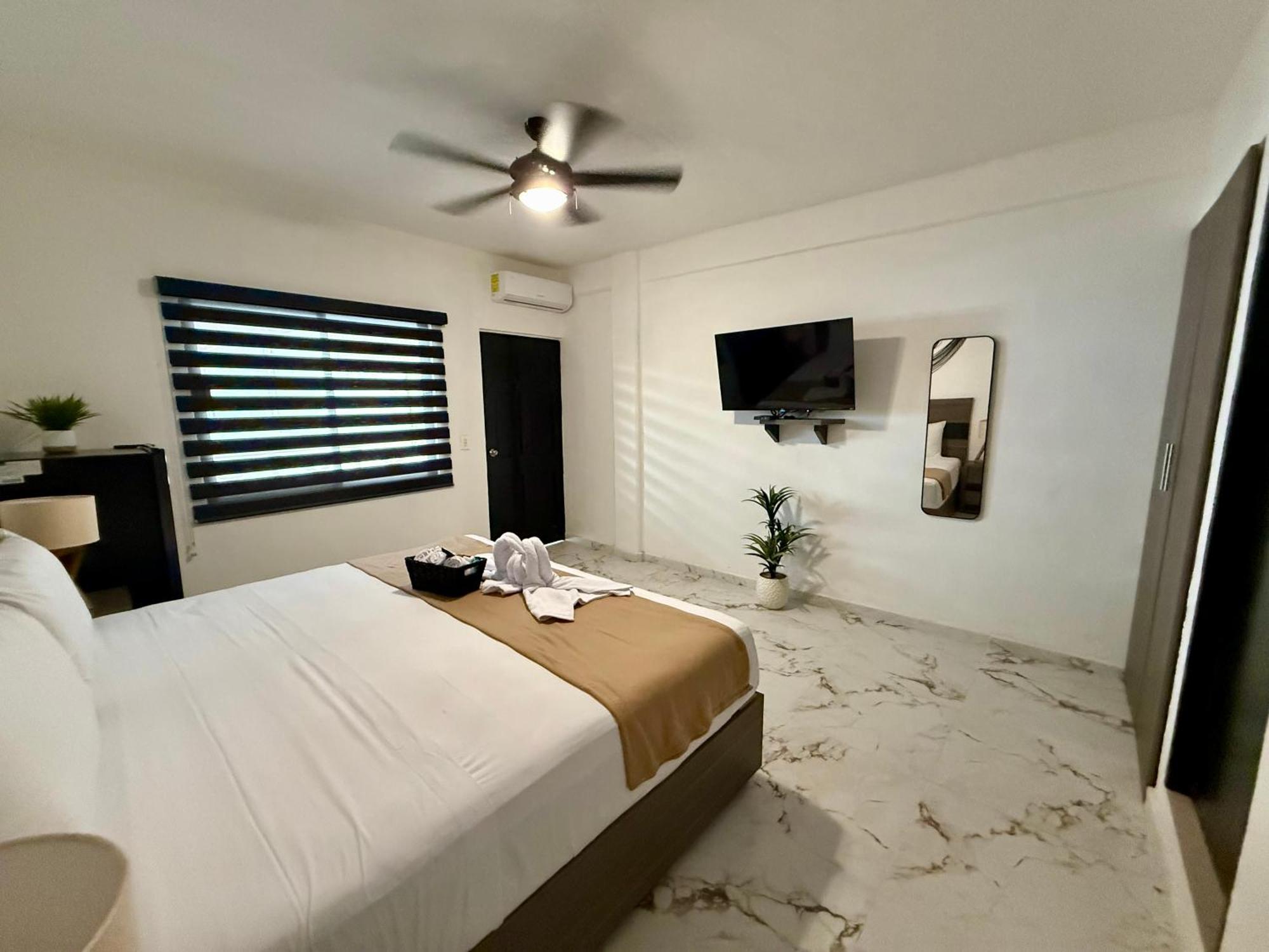 Casa Tortuga 5Th Ave Hotel Playa del Carmen Buitenkant foto